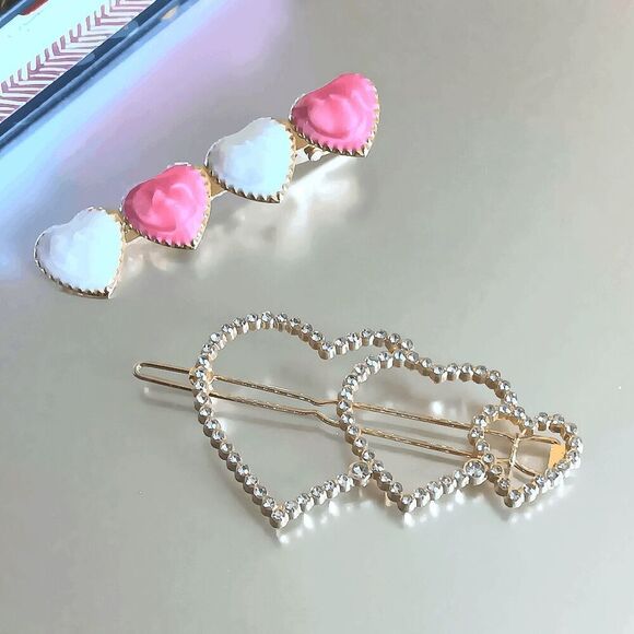 2/$21 *New* 2 Piece Heart Hair Ladies Accessory Set - Picture 1 of 13